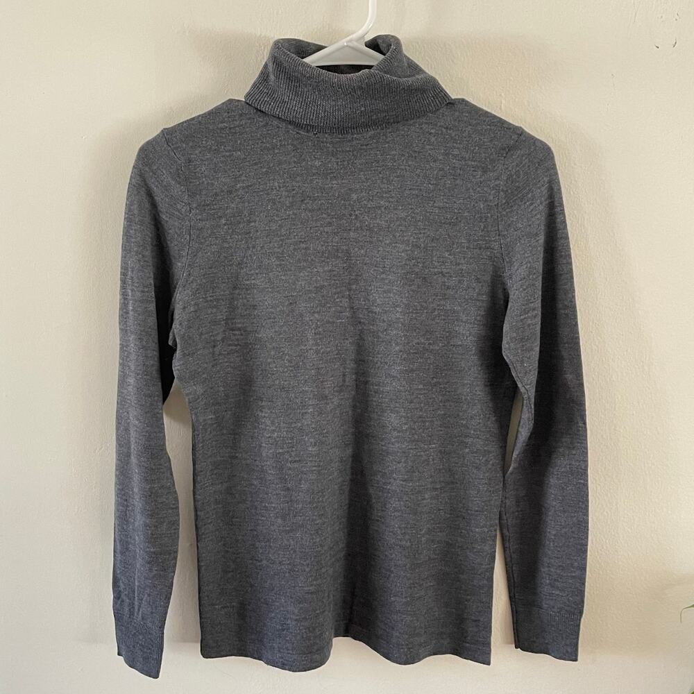 Lord & Taylor Merino Wool Turtleneck Sweater Womens XS Gray Knit Pullover Flaw